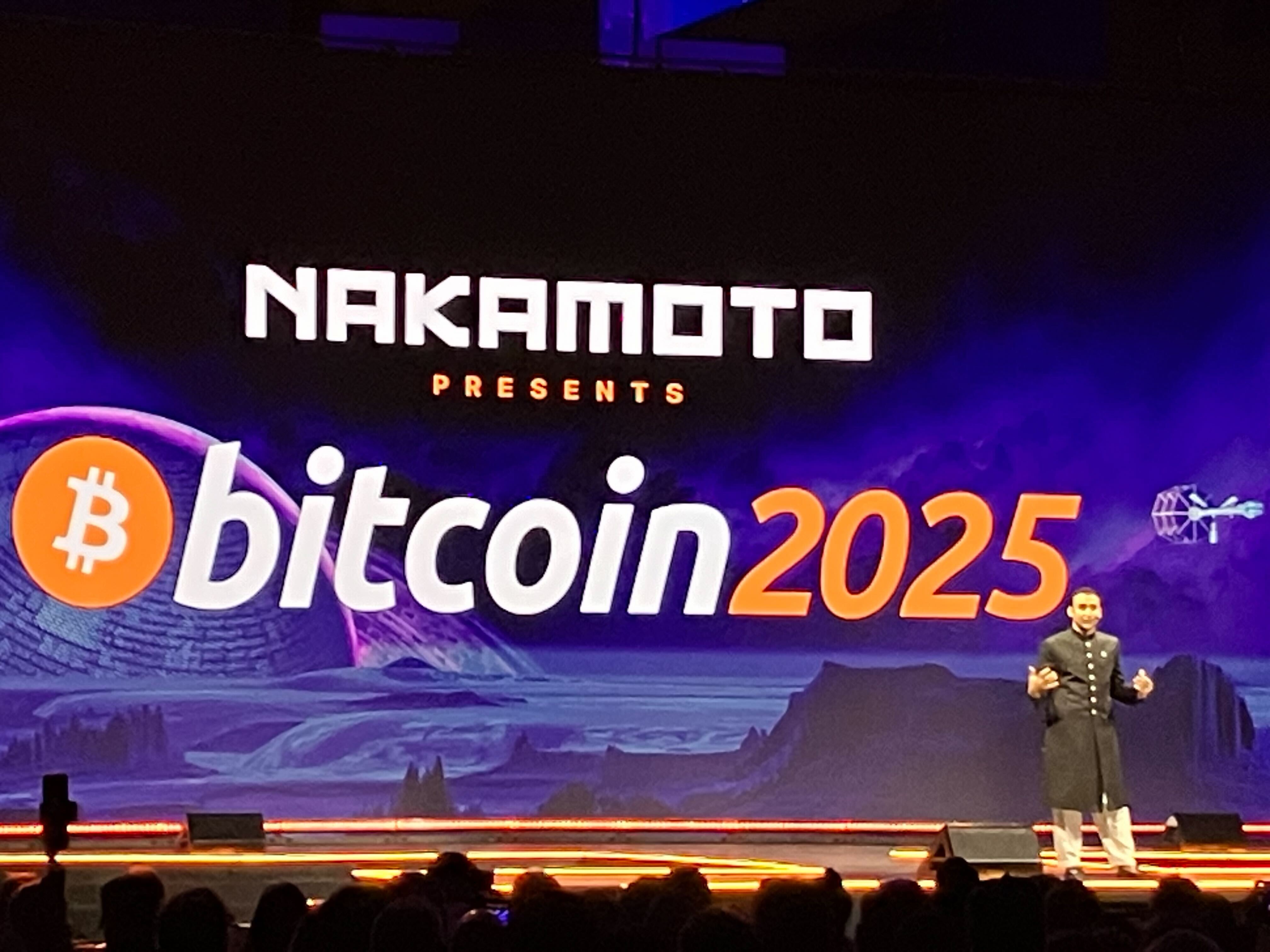 Pakistan Bất Ngờ: Xây Dựng Dự Trữ Bitcoin Chiến Lược Quốc Gia 2 Bilal Bin Saqib tại hội nghị Bitcoin 2025 công bố dự trữ Bitcoin chiến lược.